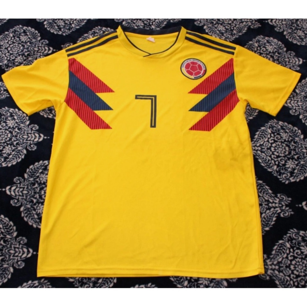 Colombia Authentic Futbol Soccer Home Team Jersey (#7 Gomez) Yellow Size Medium